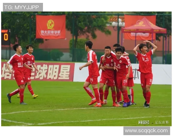 U17巴西队与西班牙队激战正酣谁将问鼎青少年足球的巅峰之战