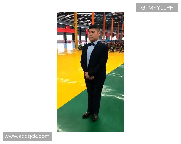 韩硕的成长之路：从青涩少年到职场精英的蜕变与奋斗历程